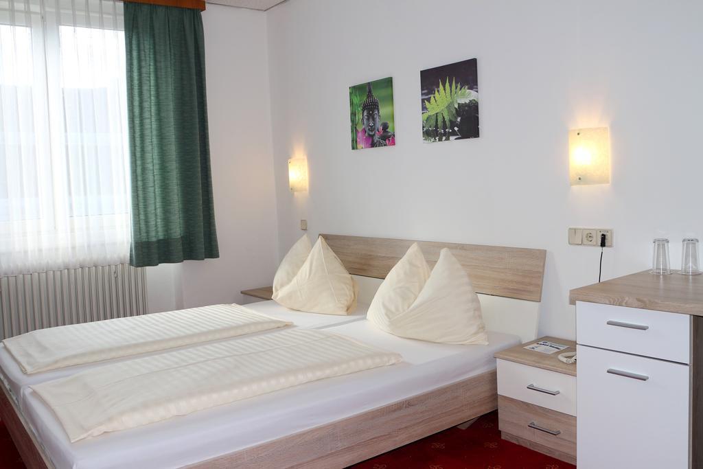 Hotel Gasthof Kasino Villach Zimmer foto
