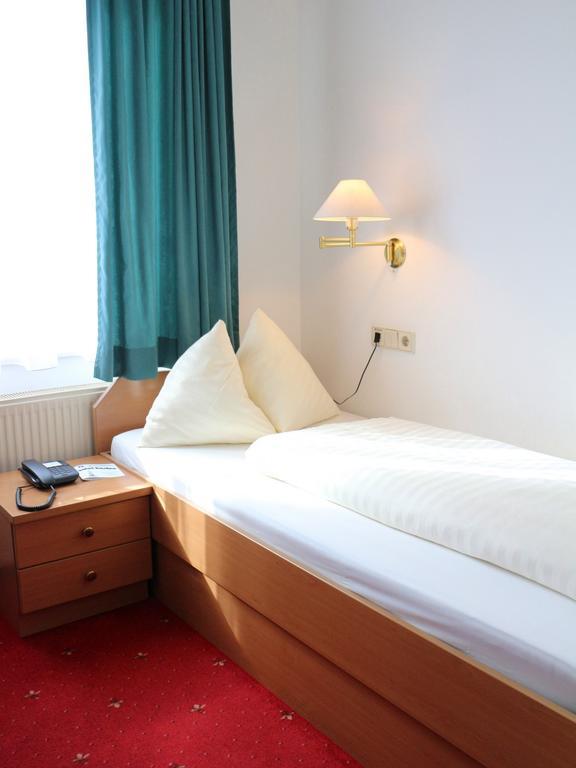 Hotel Gasthof Kasino Villach Zimmer foto