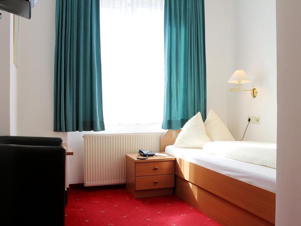 Hotel Gasthof Kasino Villach Zimmer foto