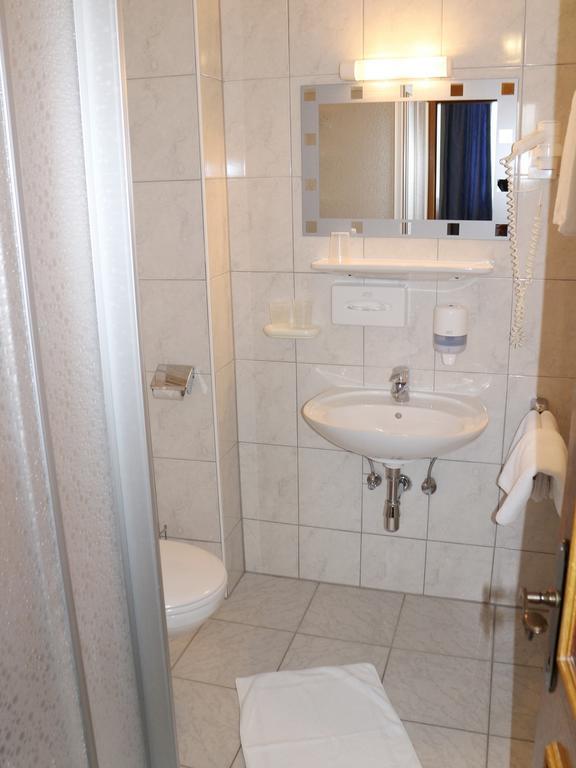 Hotel Gasthof Kasino Villach Zimmer foto
