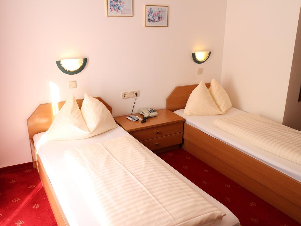 Hotel Gasthof Kasino Villach Zimmer foto